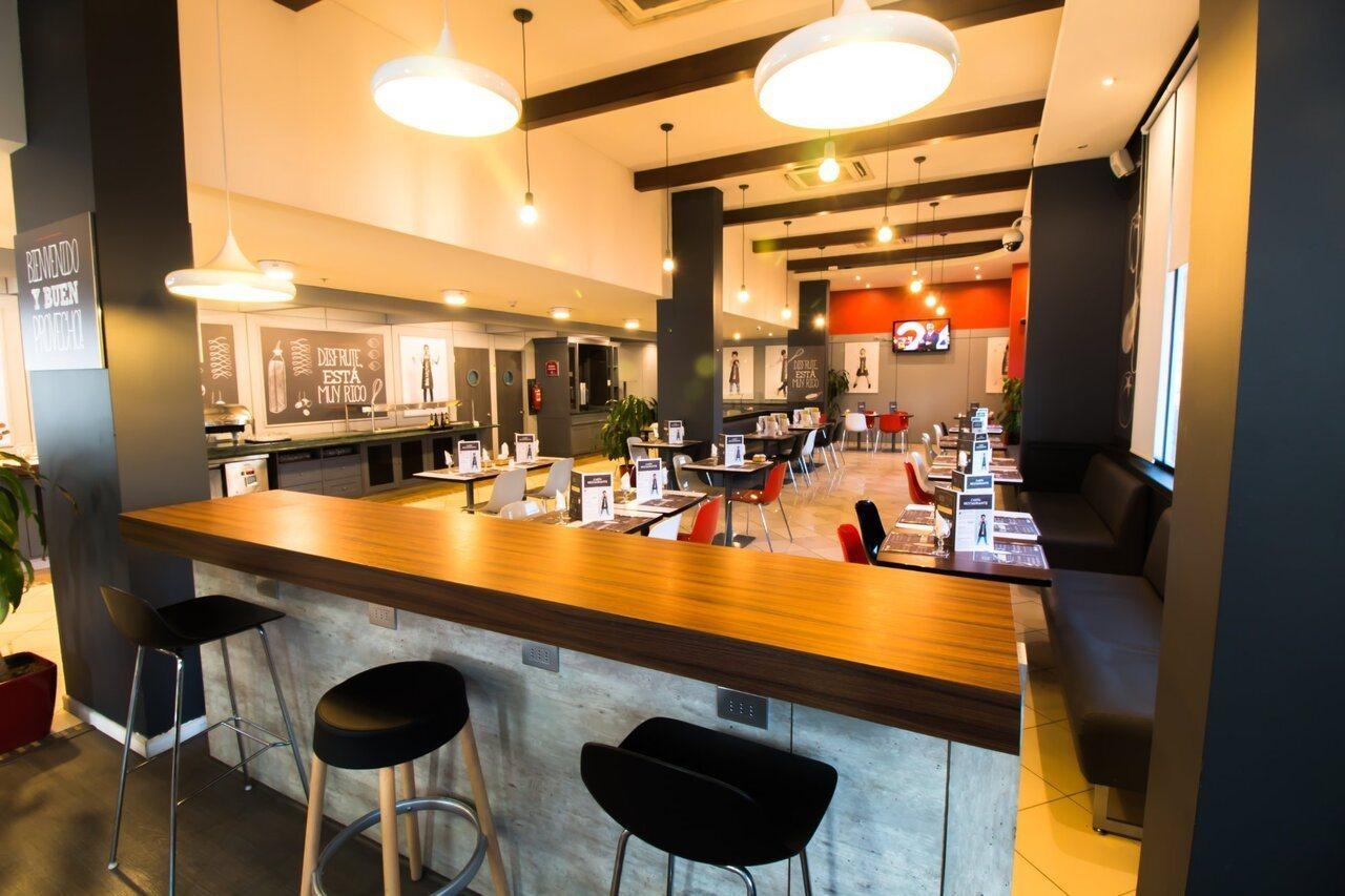 圣地亚哥中心宜必思酒店 外观 照片