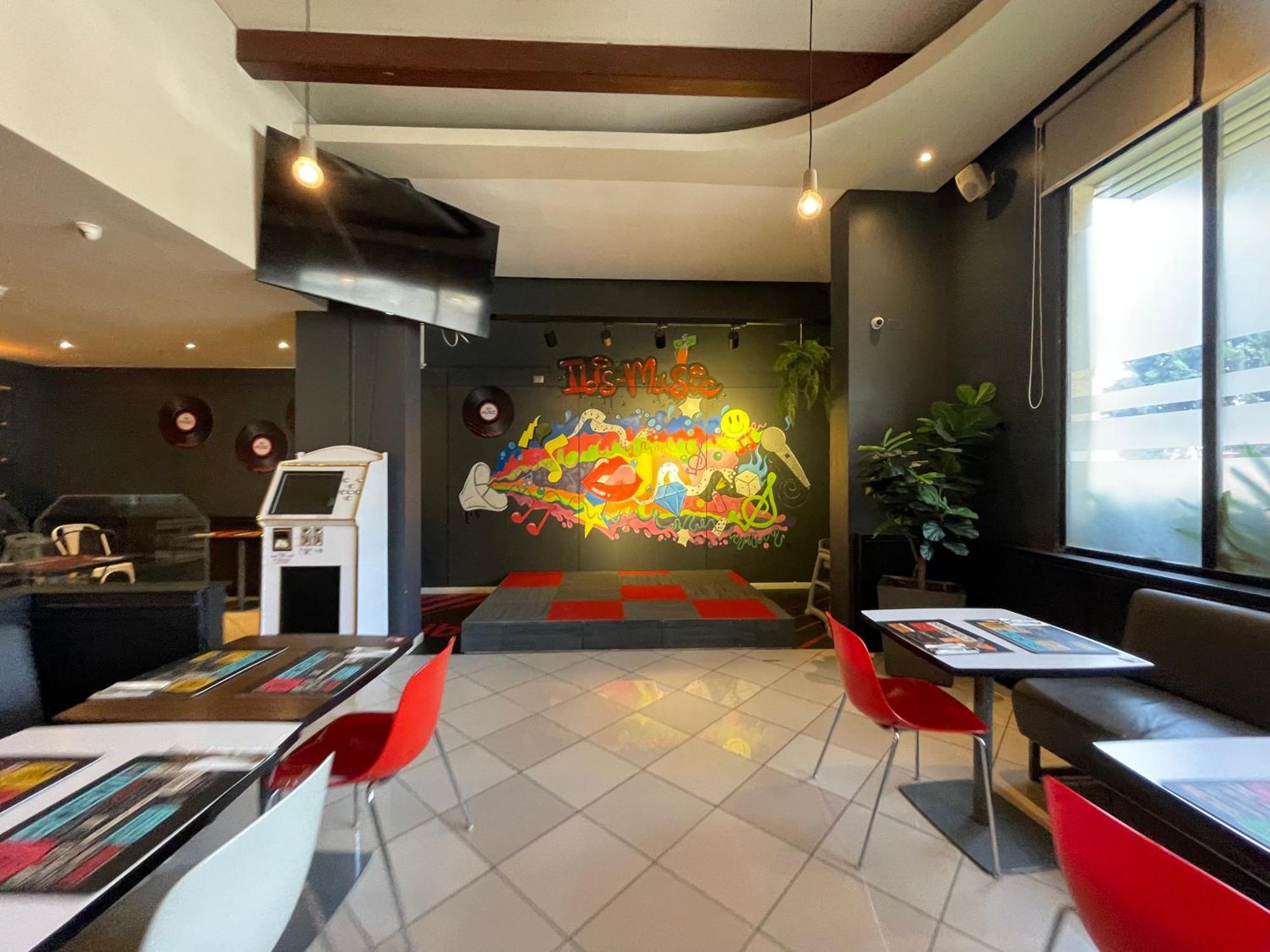 圣地亚哥中心宜必思酒店 外观 照片