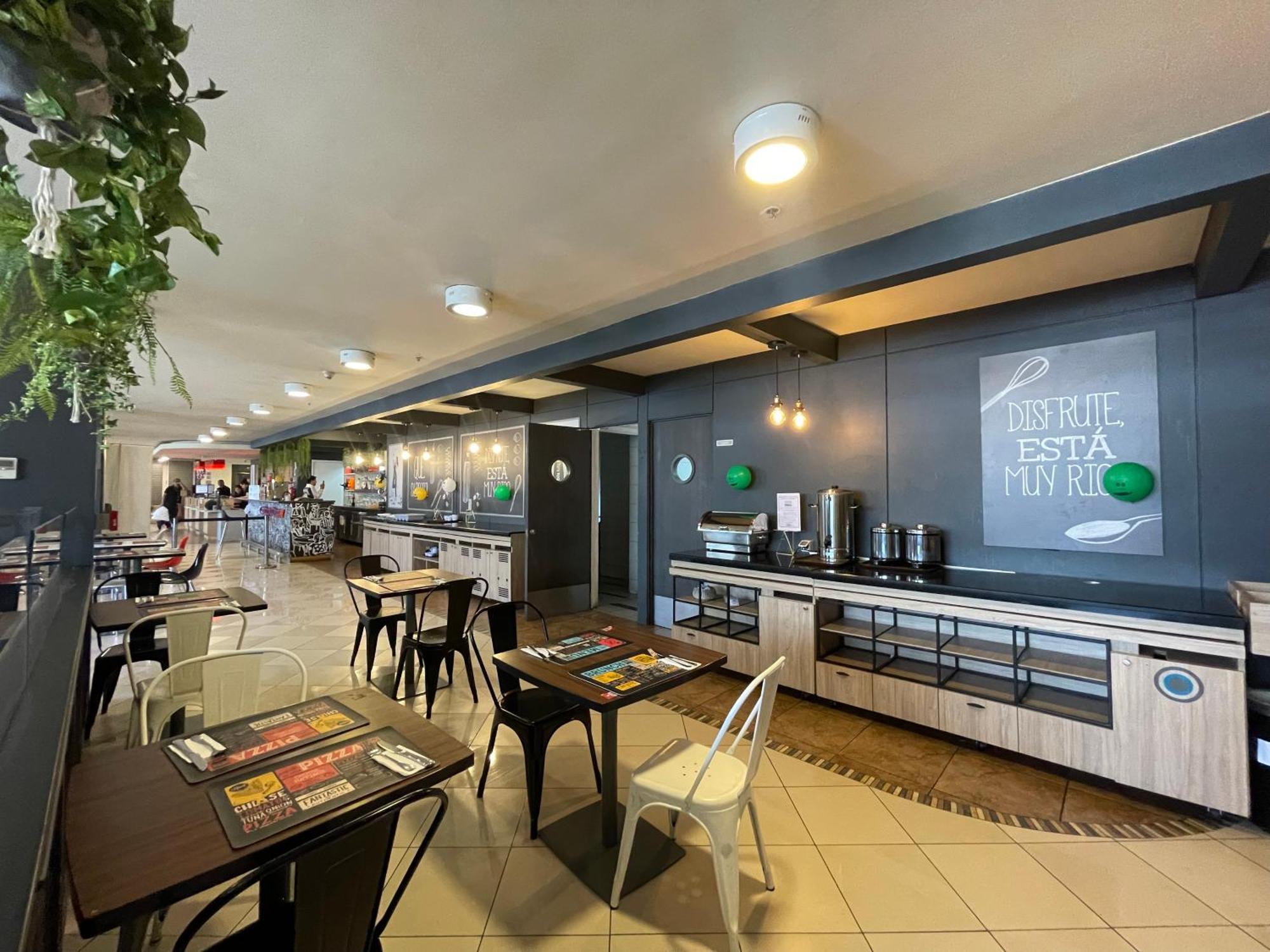 圣地亚哥中心宜必思酒店 外观 照片